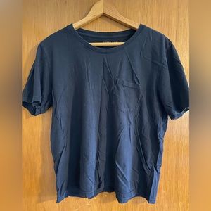 Everlane cropped pocket t shirt, L